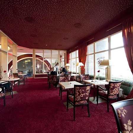 La Strada Hotel
