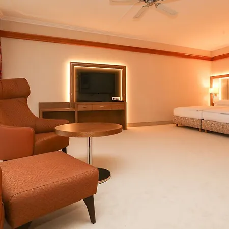 La Strada Hotel