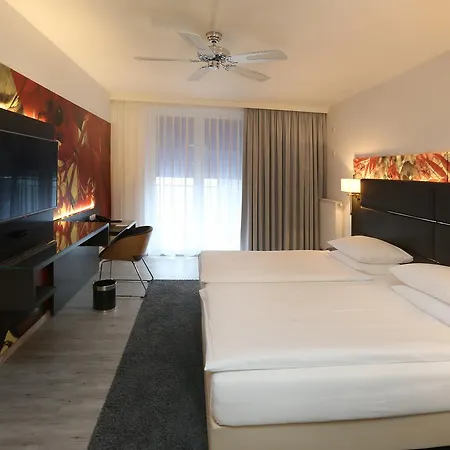 La Strada Hotel